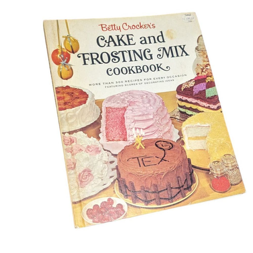 Betty Crocker‎ Cake & Frosting Mix Cookbook 1966 1st Edition Vintage Recipes
